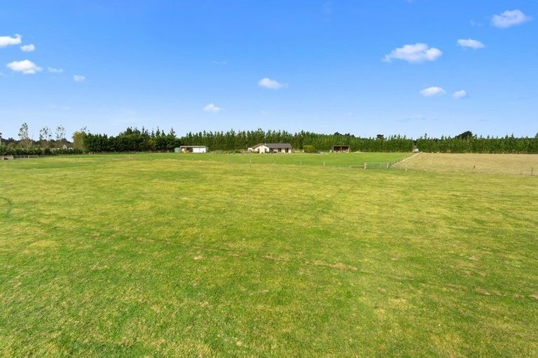 Photo of property in 77 Round Hill Road, Loburn, Rangiora, 7472