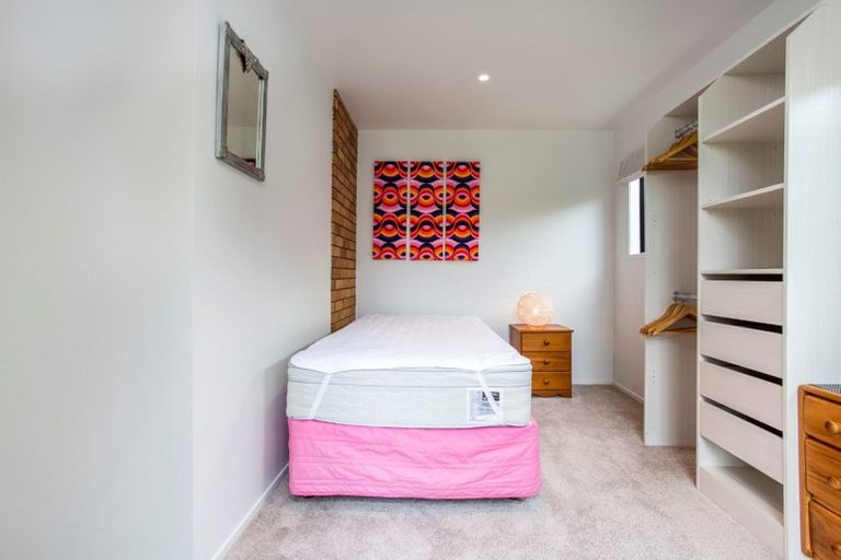 Photo of property in 85 Tiri Road, Tindalls Beach, Whangaparaoa, 0930