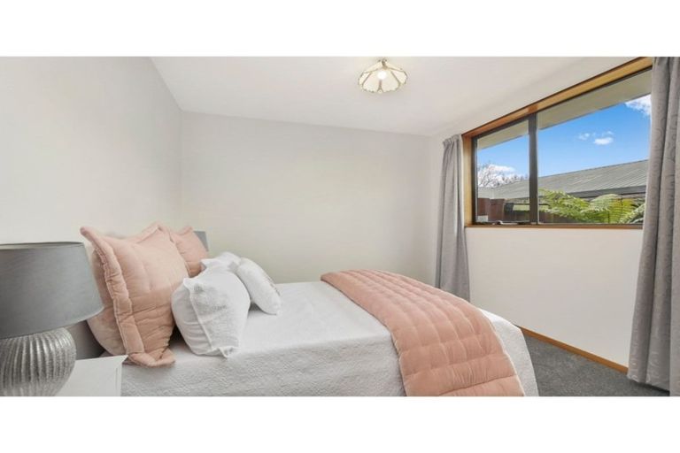 Photo of property in 1/228 Yaldhurst Road, Avonhead, Christchurch, 8042