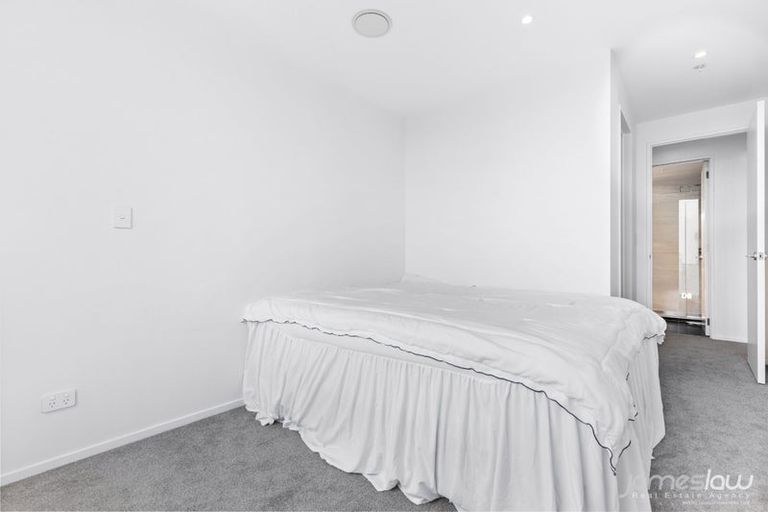 Photo of property in 205/1 Buscomb Avenue, Henderson, Auckland, 0610
