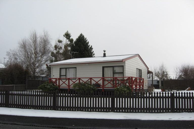 Photo of property in 17 Glenbrook Crescent, Twizel, 7901