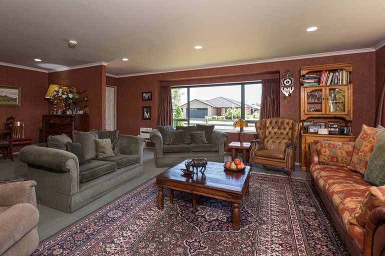 Photo of property in 7 Belgrove Drive, Waipukurau, 4200