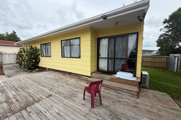 Photo of property in 2/3 William Street, Mangere East, Auckland, 2024
