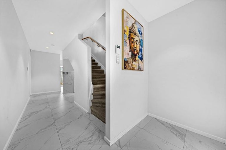 Photo of property in 21 Meritage Lane, Te Atatu South, Auckland, 0610