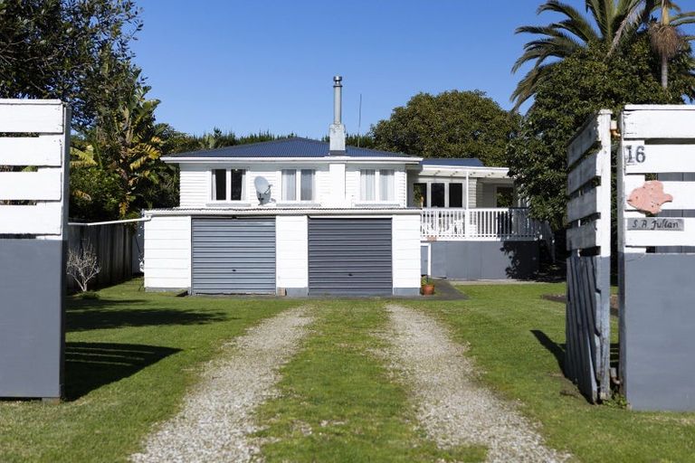 Photo of property in 16 Adamson Road, Taipa, 0420