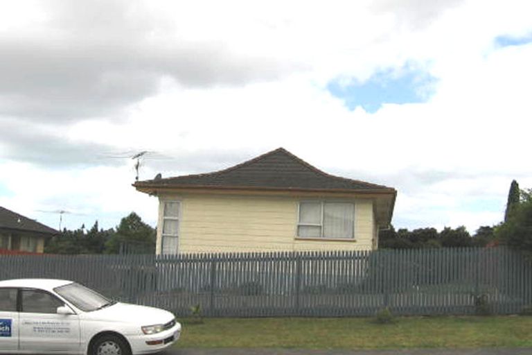 Photo of property in 73 Lynn Road, Bayview, Auckland, 0629