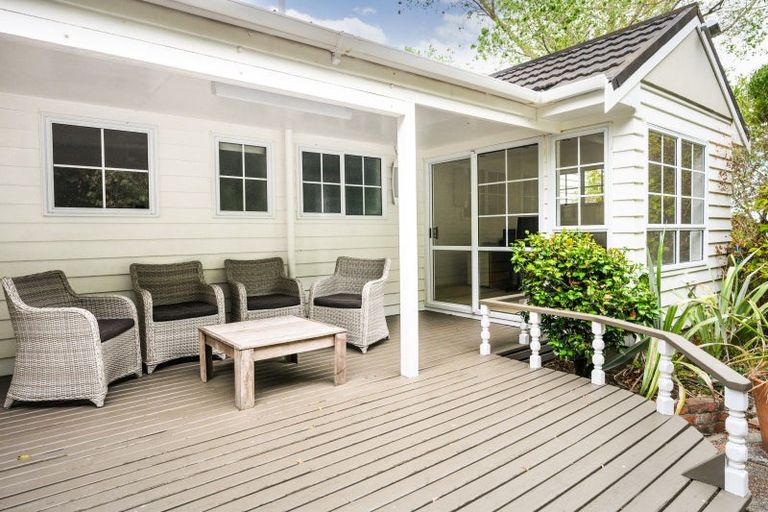 Photo of property in 210 Old West Road, Turitea, Palmerston North, 4472