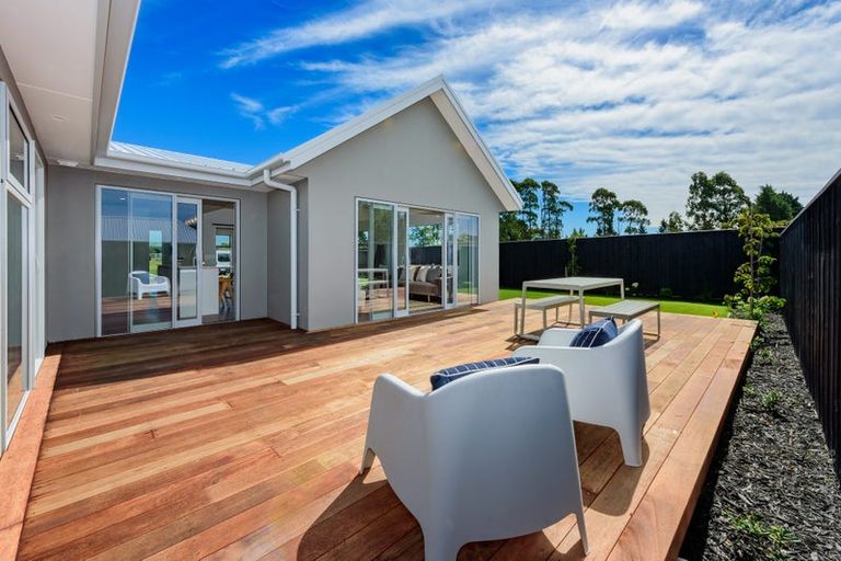 Photo of property in 22 Guinea Drive, Prebbleton, 7676