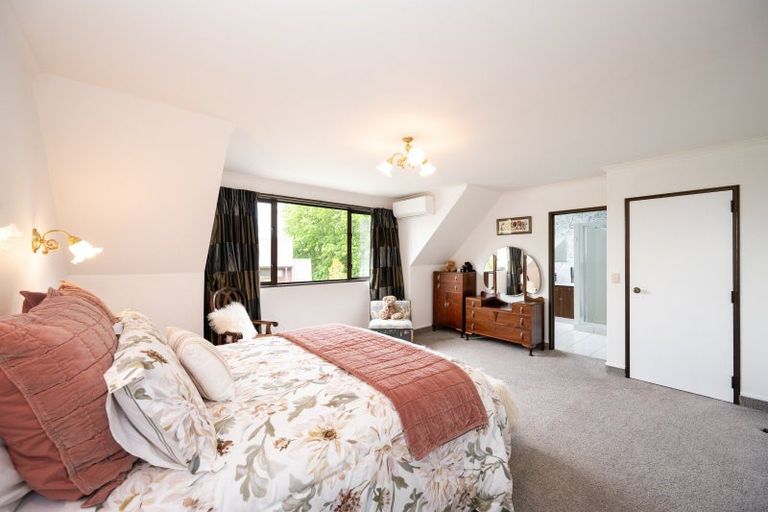 Photo of property in 32 Durham Drive, Havelock North, 4130