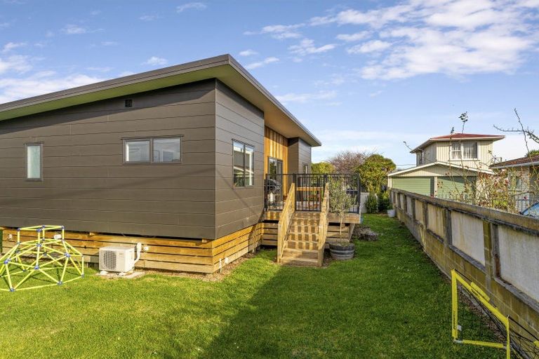 Photo of property in 95 Atkinson Avenue, Otaki Beach, Otaki, 5512