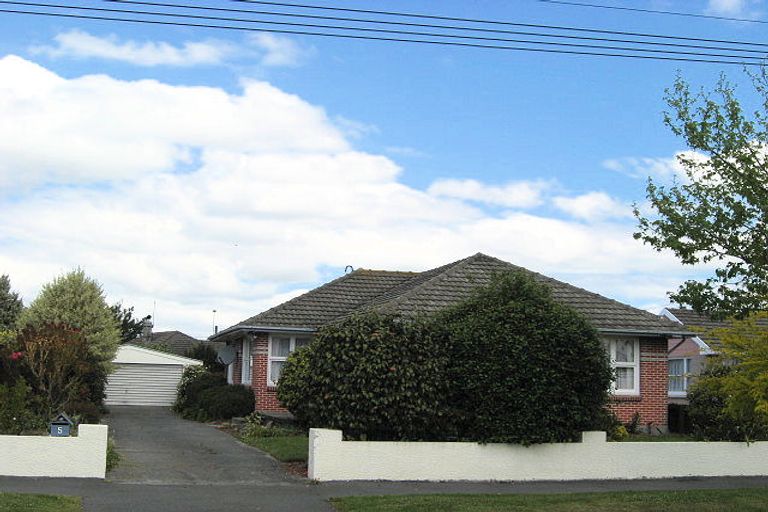 Photo of property in 5 Banbury Street, Burnside, Christchurch, 8053