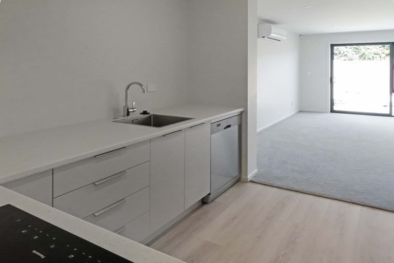 Photo of property in 17 Mcgrath Way, Taita, Lower Hutt, 5011