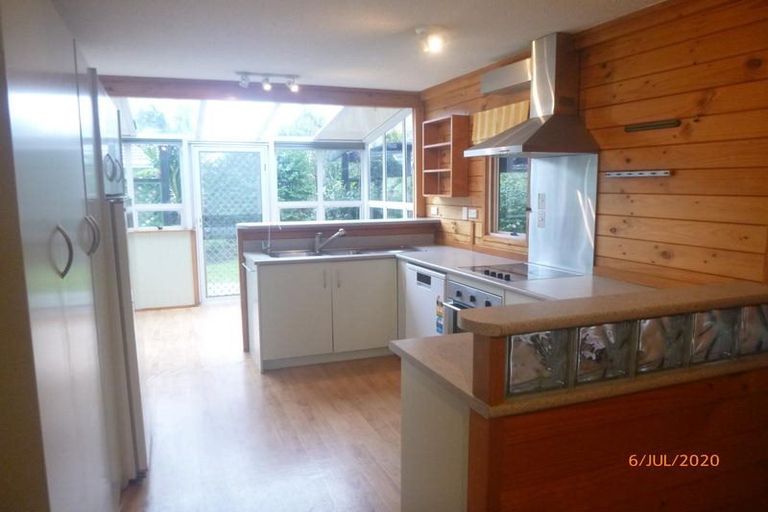 Photo of property in 93 Wiseley Road, West Harbour, Auckland, 0618