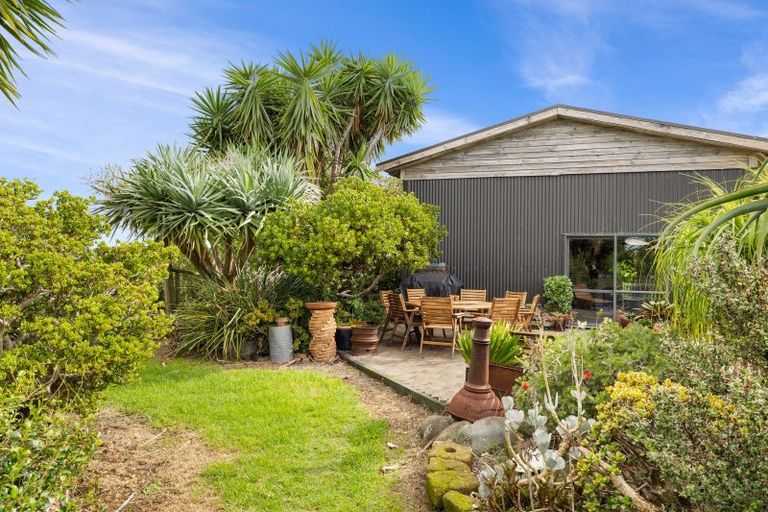 Photo of property in 1996b Cove Road, Mangawhai, 0573