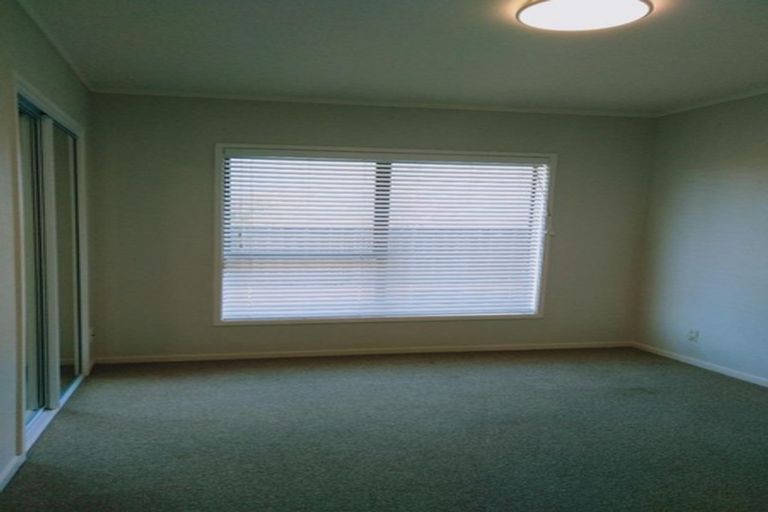 Photo of property in 1/19 Gulf Crest, Bucklands Beach, Auckland, 2012