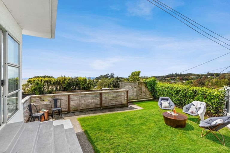 Photo of property in 8 Wallace Place, Westown, New Plymouth, 4310