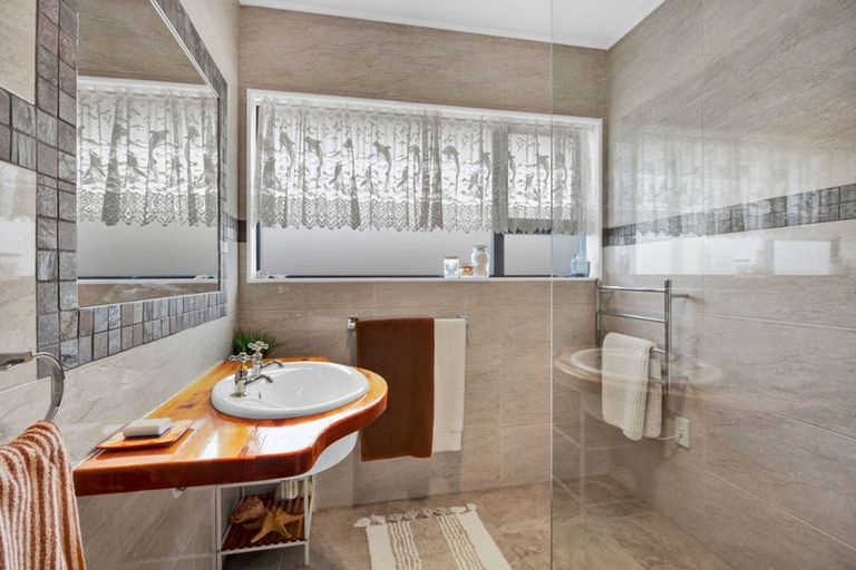 Photo of property in 9 Elizabeth Grove, Stratford, 4332