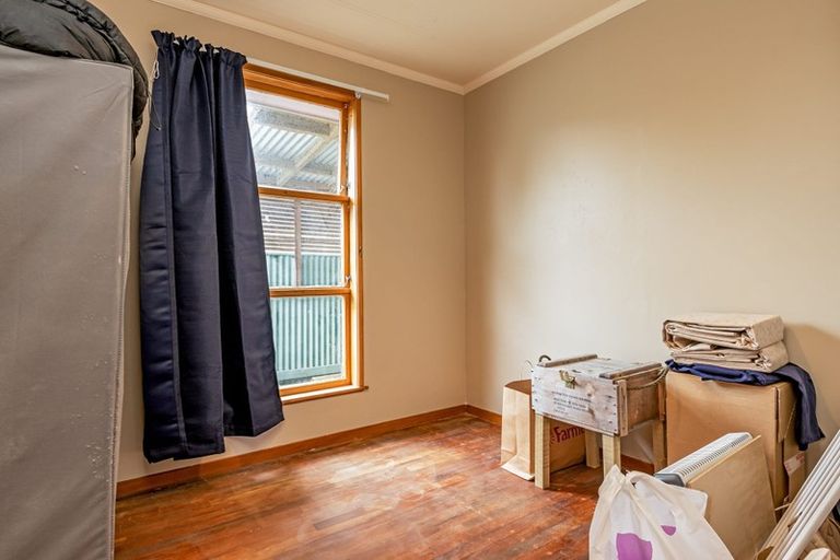 Photo of property in 14 Mokau Place, Terrace End, Palmerston North, 4410