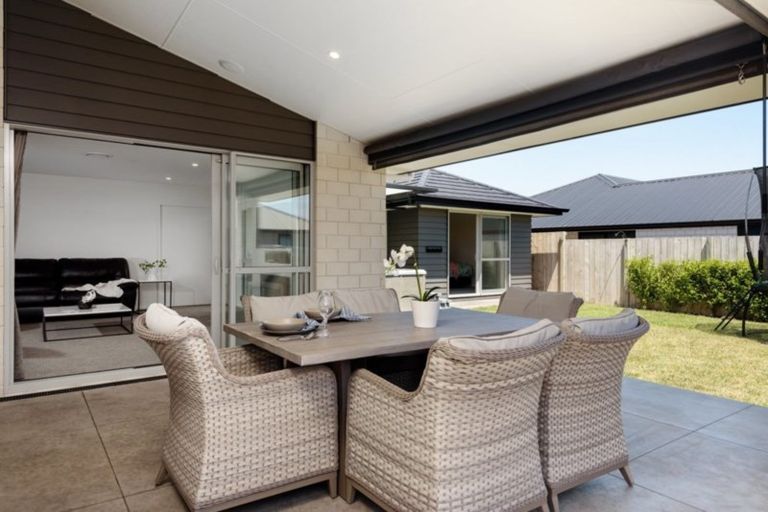 Photo of property in 97 Puhirake Crescent, Pyes Pa, Tauranga, 3112