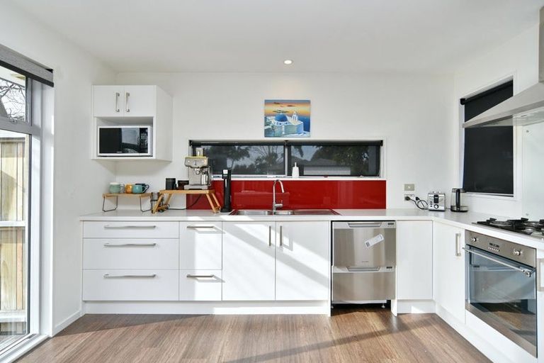 Photo of property in 1 Rue De La Mare, Parklands, Christchurch, 8083