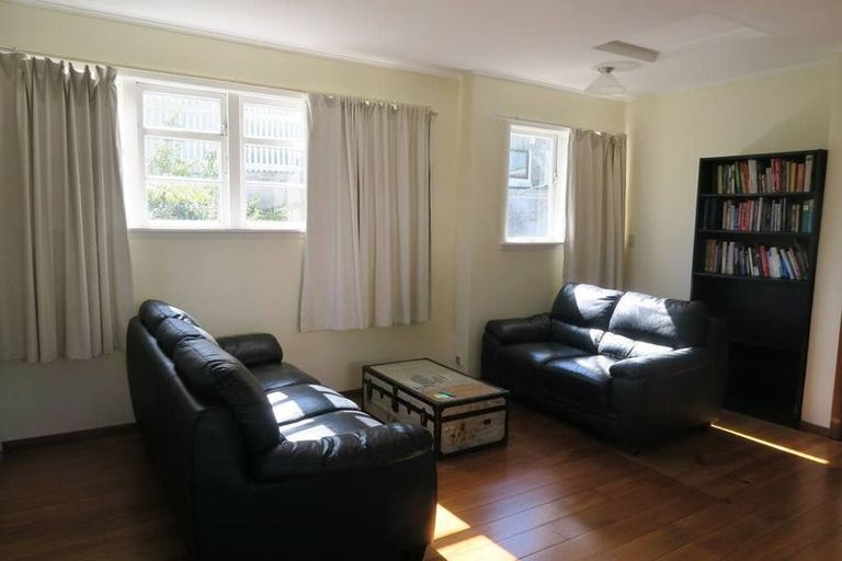 Photo of property in 92 Fraser Avenue, Johnsonville, Wellington, 6037