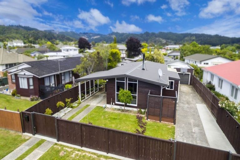 Photo of property in 27 Kiwi Street, Heretaunga, Upper Hutt, 5018