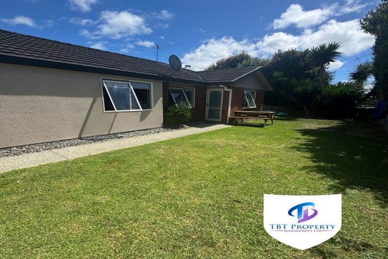 Photo of property in 10 Portrush Lane, Takanini, 2112