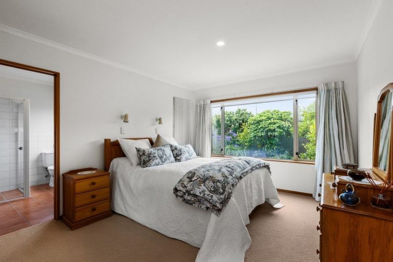 Photo of property in 1/225 Te Mata Road, Havelock North, 4130