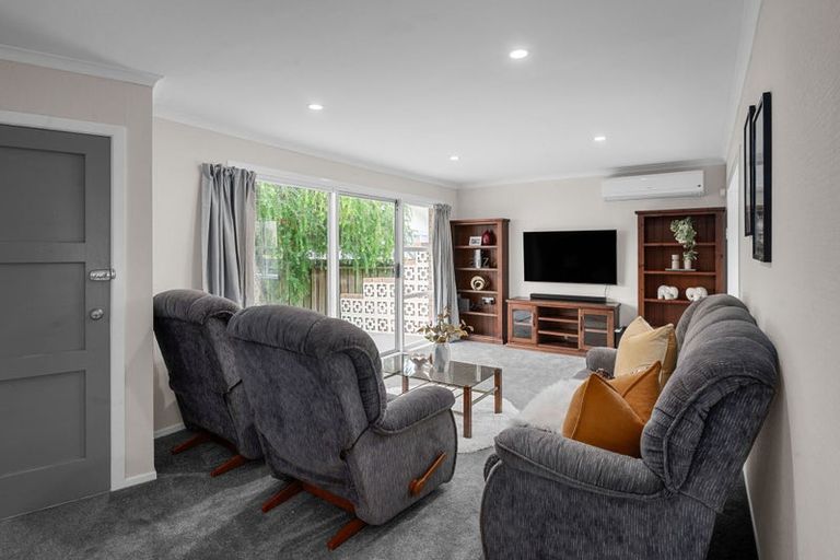 Photo of property in 76 Mears Road, St Andrews, Hamilton, 3200