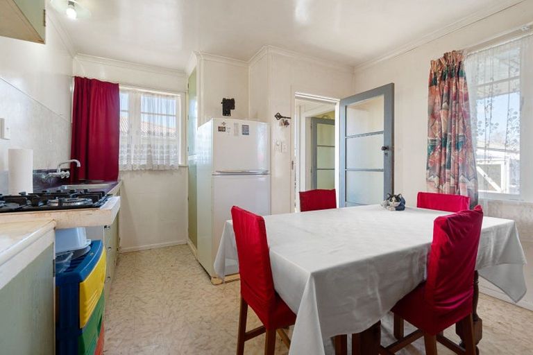 Photo of property in 3 Windsor Street, Solway, Masterton, 5810