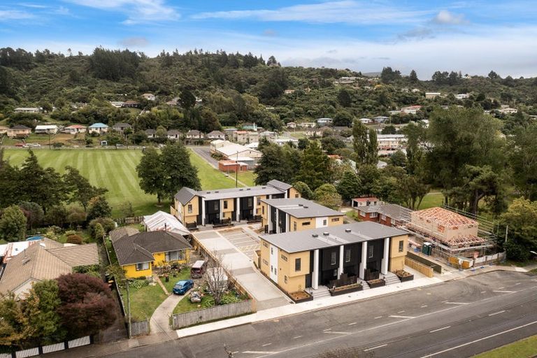 Photo of property in 16/240 Stokes Valley Road, Stokes Valley, Lower Hutt, 5019