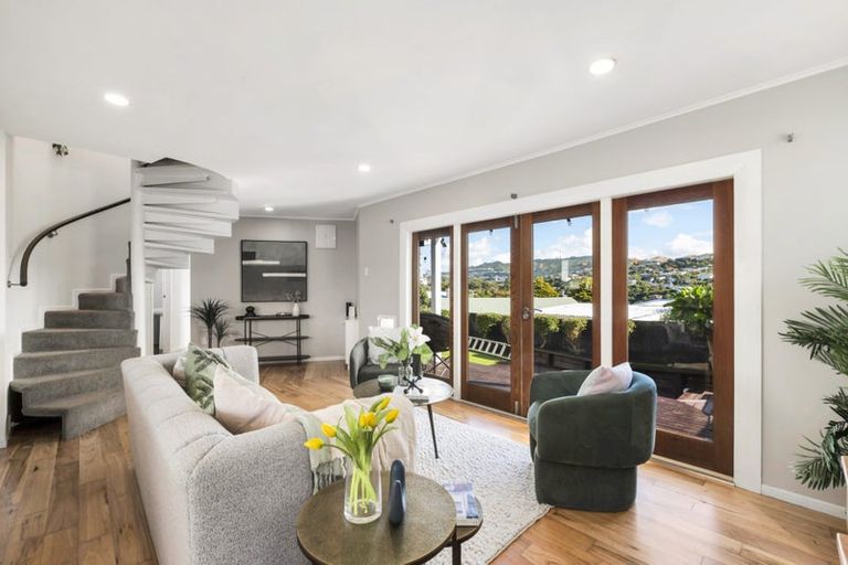 Photo of property in 23 Beazley Avenue, Paparangi, Wellington, 6037
