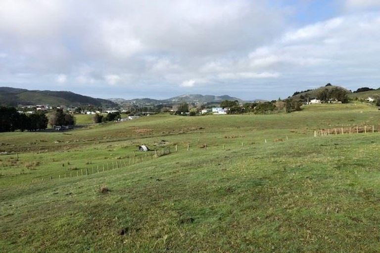 Photo of property in 35 Boundary Road, Hikurangi, 0114