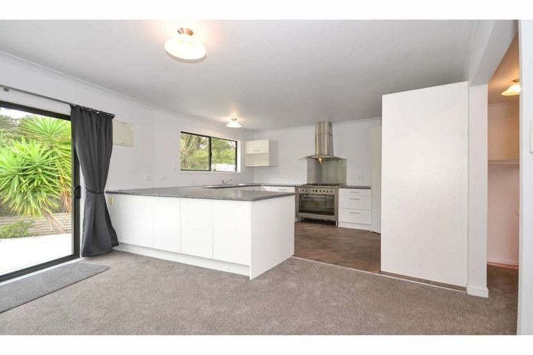 Photo of property in 99 Yorke Road, Haruru, 0204