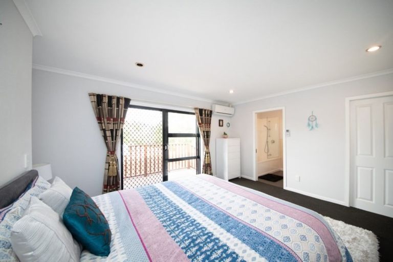 Photo of property in 7 Ruapehu Drive, Fitzherbert, Palmerston North, 4410