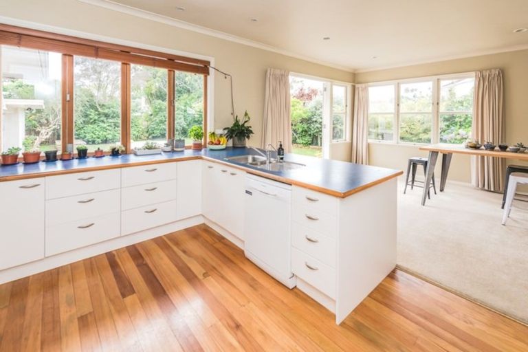 Photo of property in 38 Parsons Street, Saint Johns Hill, Whanganui, 4501