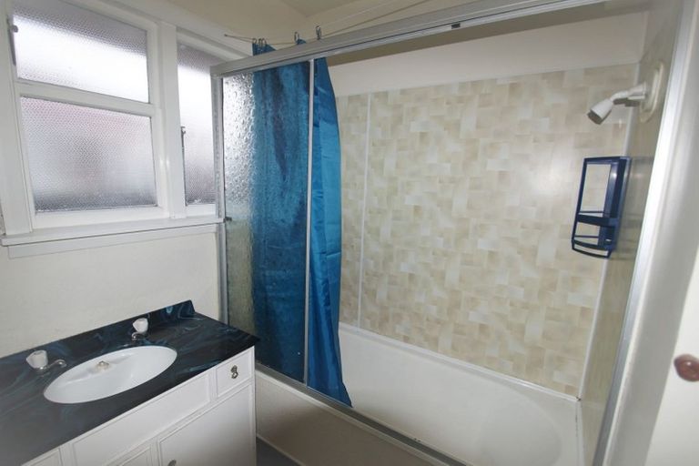 Photo of property in 2/14 Shaftesbury Street, Avonhead, Christchurch, 8042