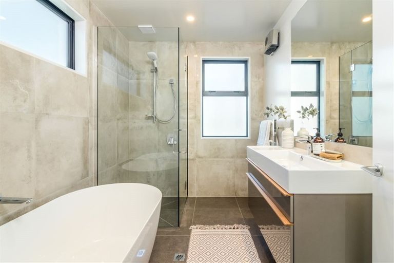 Photo of property in 88c Hinau Street, Riccarton, Christchurch, 8041