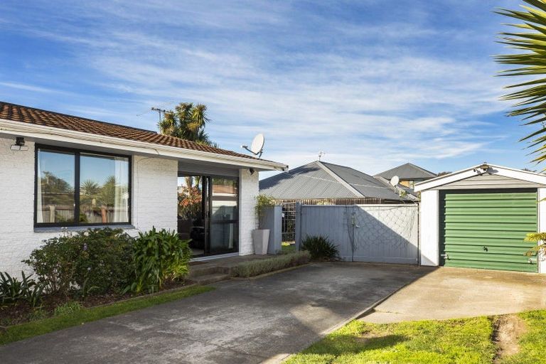 Photo of property in 2/29 Blakehall Place, Spreydon, Christchurch, 8024