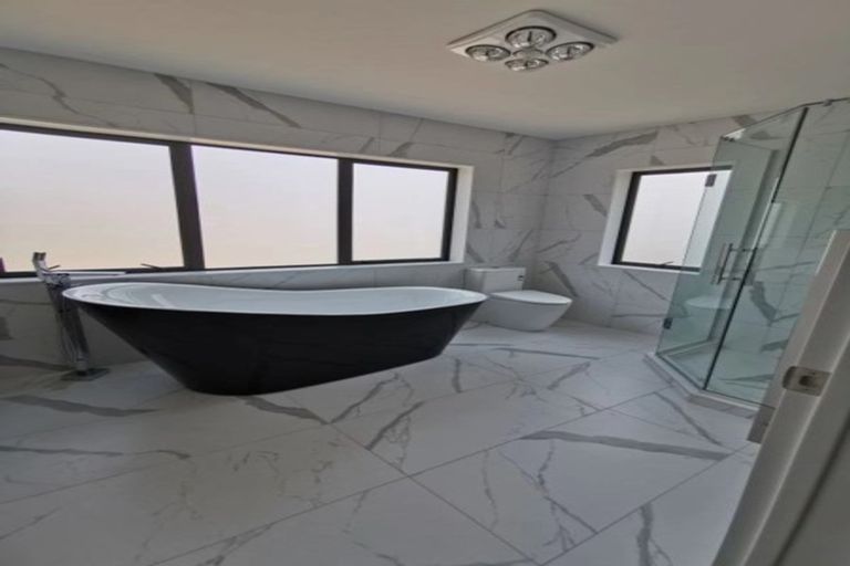 Photo of property in 30 Spyglass Street, Red Beach, 0932