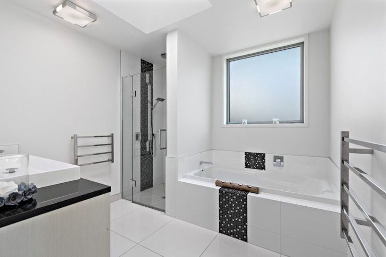 Photo of property in 3 Botting Place, Wanaka, 9305