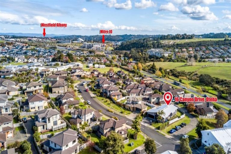 Photo of property in 16 Canyon Drive, Oteha, Auckland, 0632