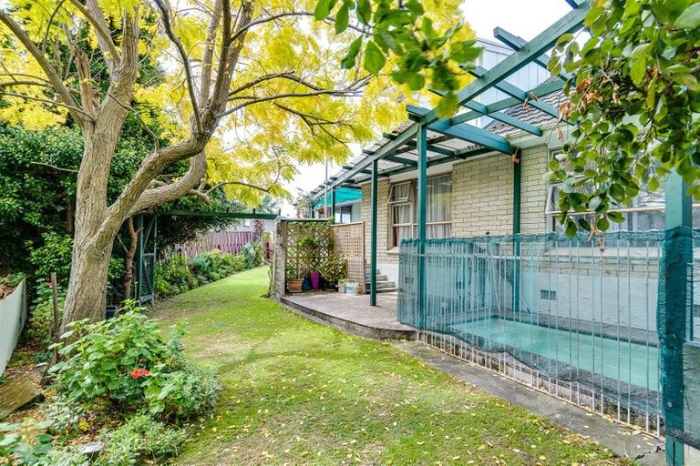 Photo of property in 110 Avondale Road, Taradale, Napier, 4112