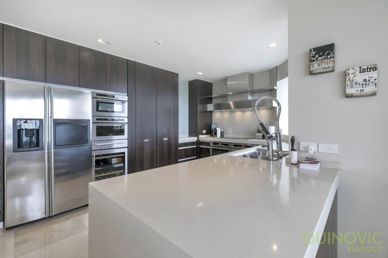 Photo of property in Shangri La Apartments, 5/97 Jervois Road, Herne Bay, Auckland, 1011