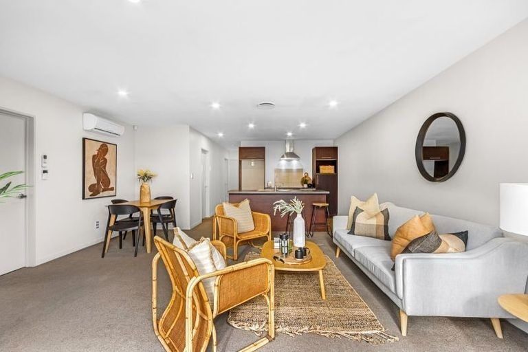 Photo of property in 6 Gresford Street, Edgeware, Christchurch, 8013