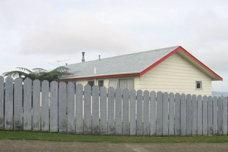 Photo of property in 23 Oakleigh Street, Maungaraki, Lower Hutt, 5010