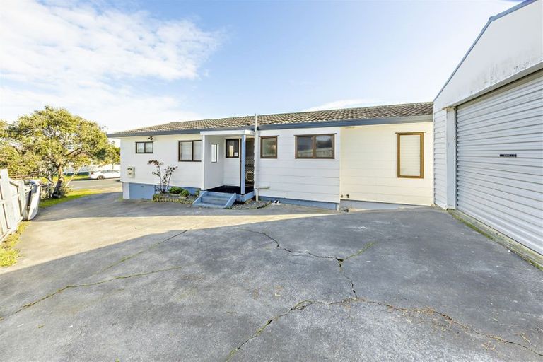 Photo of property in 148 Finlayson Avenue, Clendon Park, Auckland, 2103