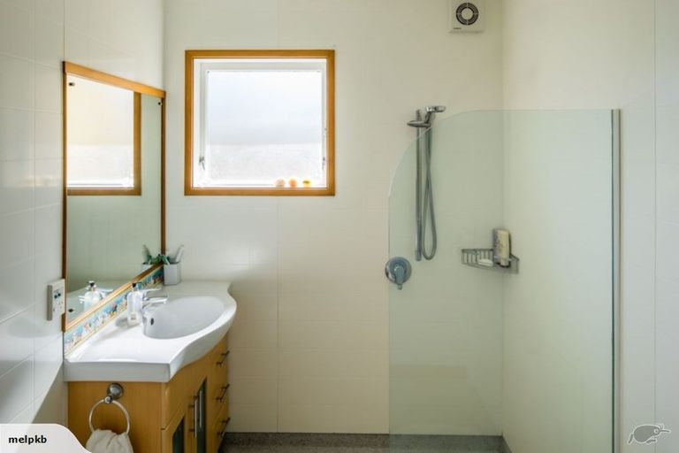 Photo of property in 71 Mills Road, Brooklyn, Wellington, 6021