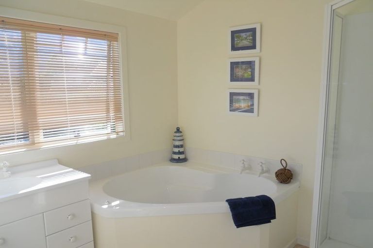 Photo of property in 3/23-31 Tenby Street, Wanaka, 9305