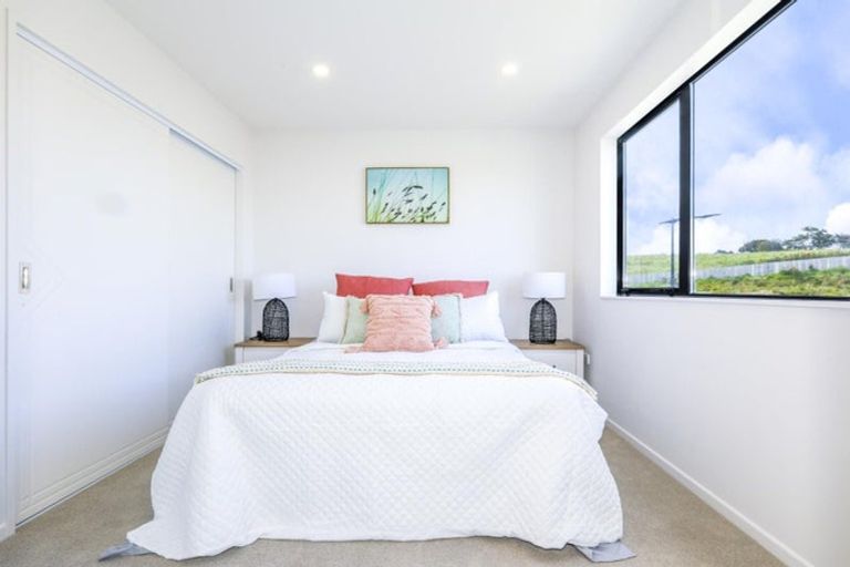 Photo of property in 39b Crestview Rise, Papakura, 2110